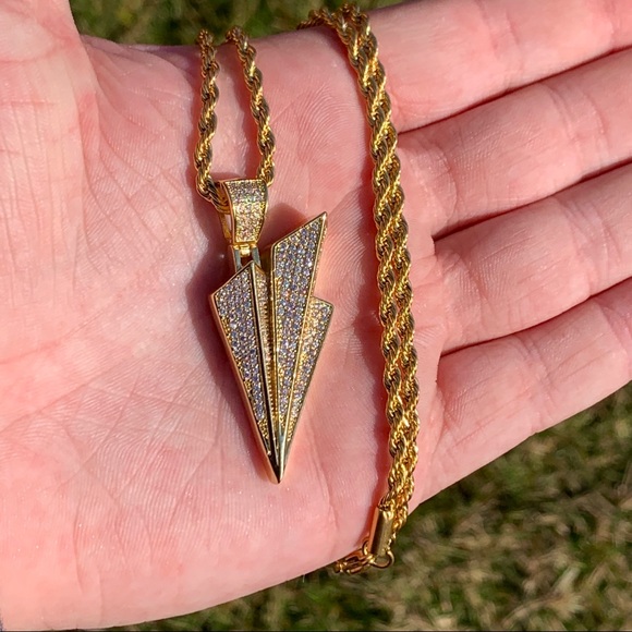 Iced Paper Airplane Pendant Gold + Chain - Picture 3 of 3